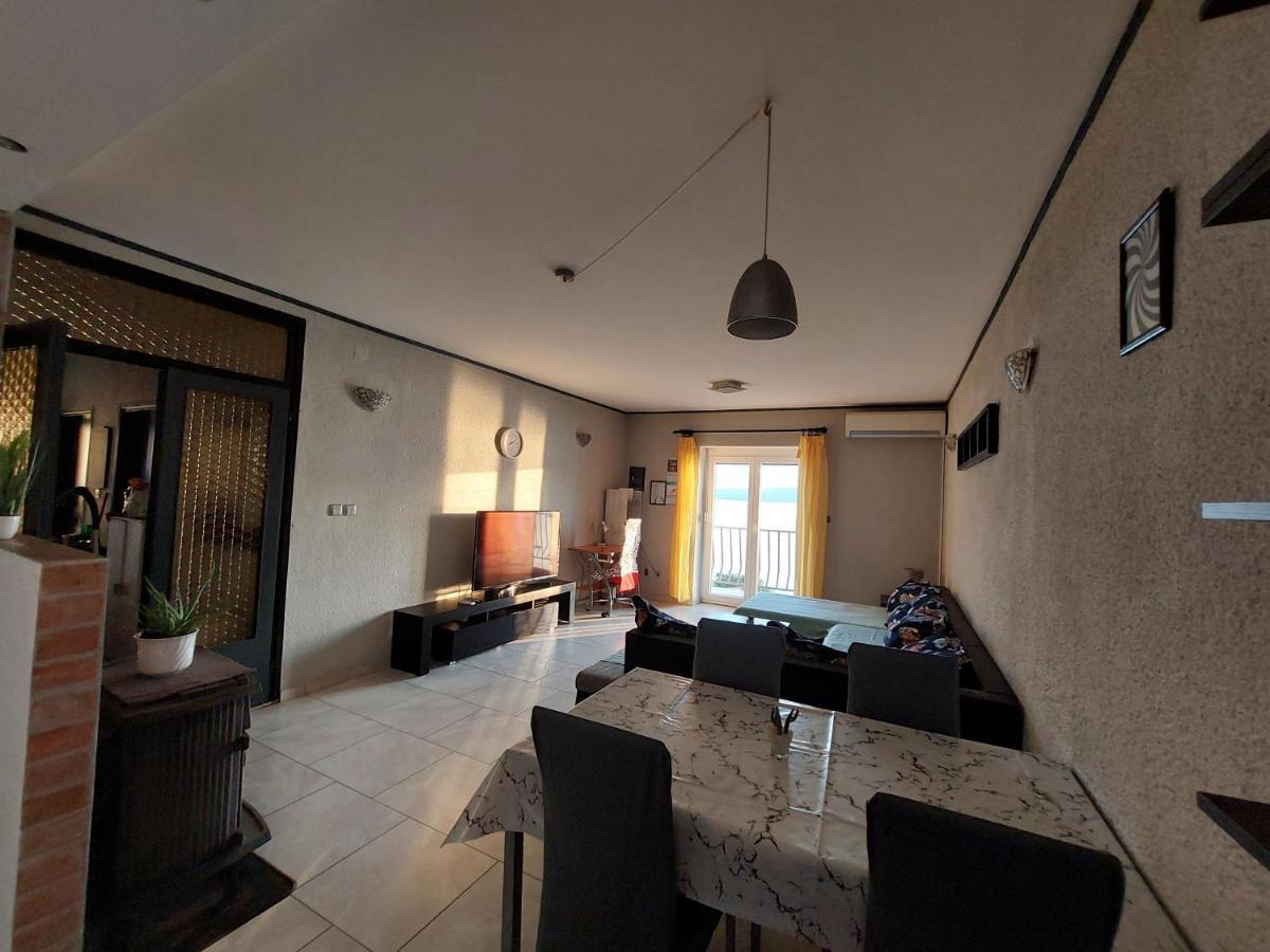 Apartment Denis Senj  Εξωτερικό φωτογραφία